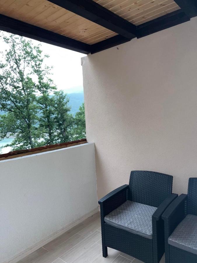 Zavojsko Jezero - Vila Jezero Pirot Kültér fotó