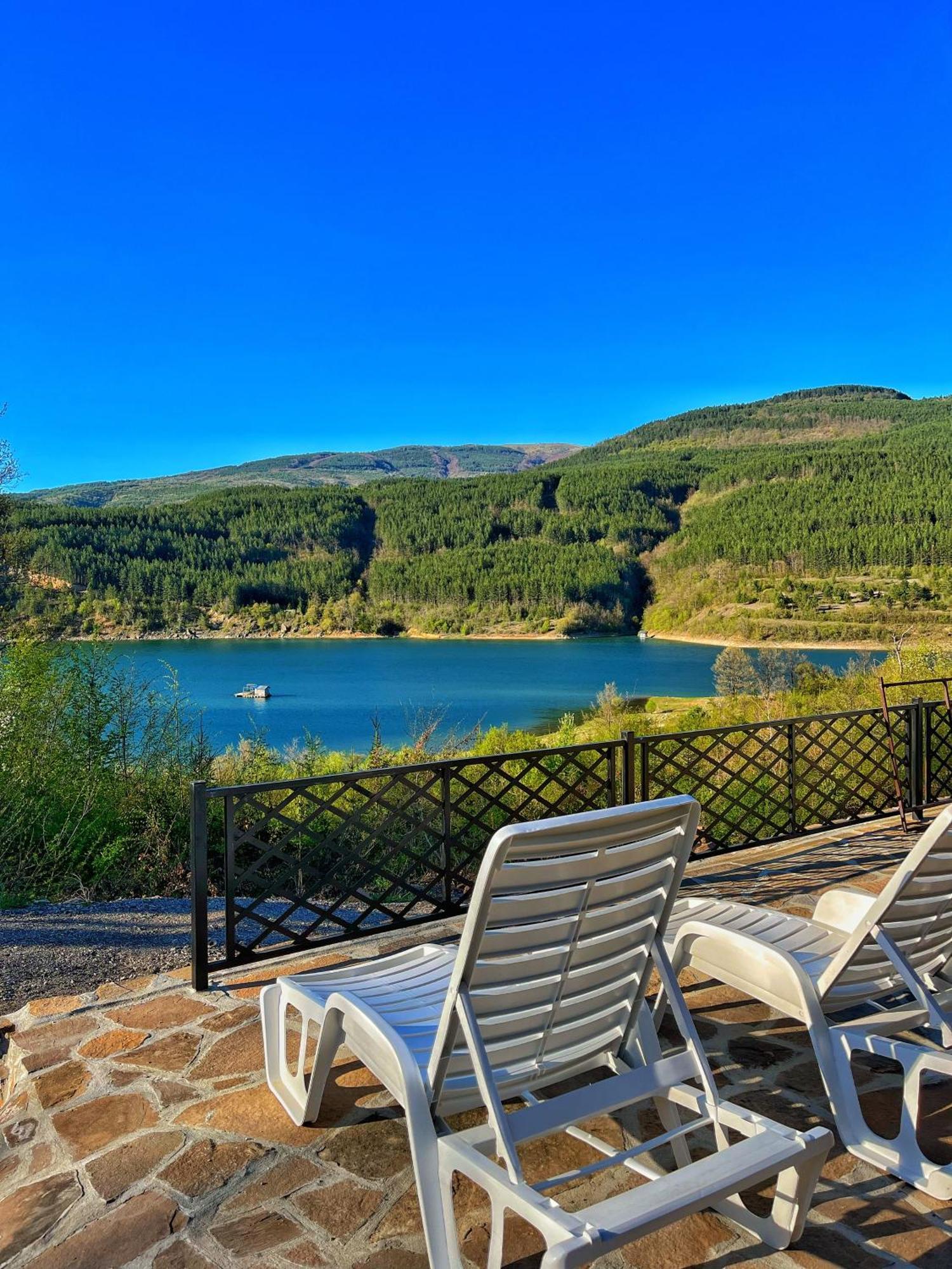 Zavojsko Jezero - Vila Jezero Pirot Kültér fotó